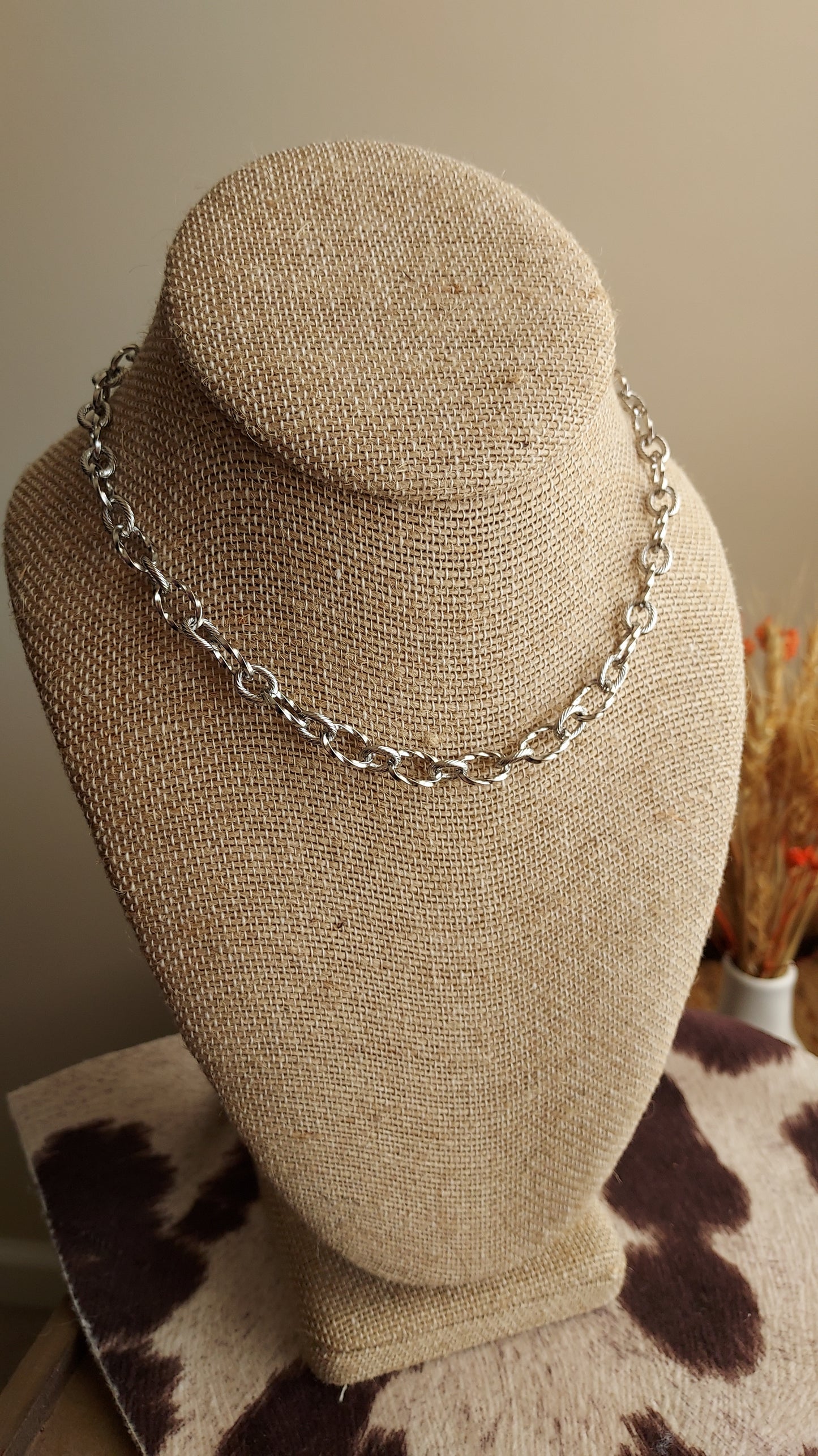 Twisted rope necklace
