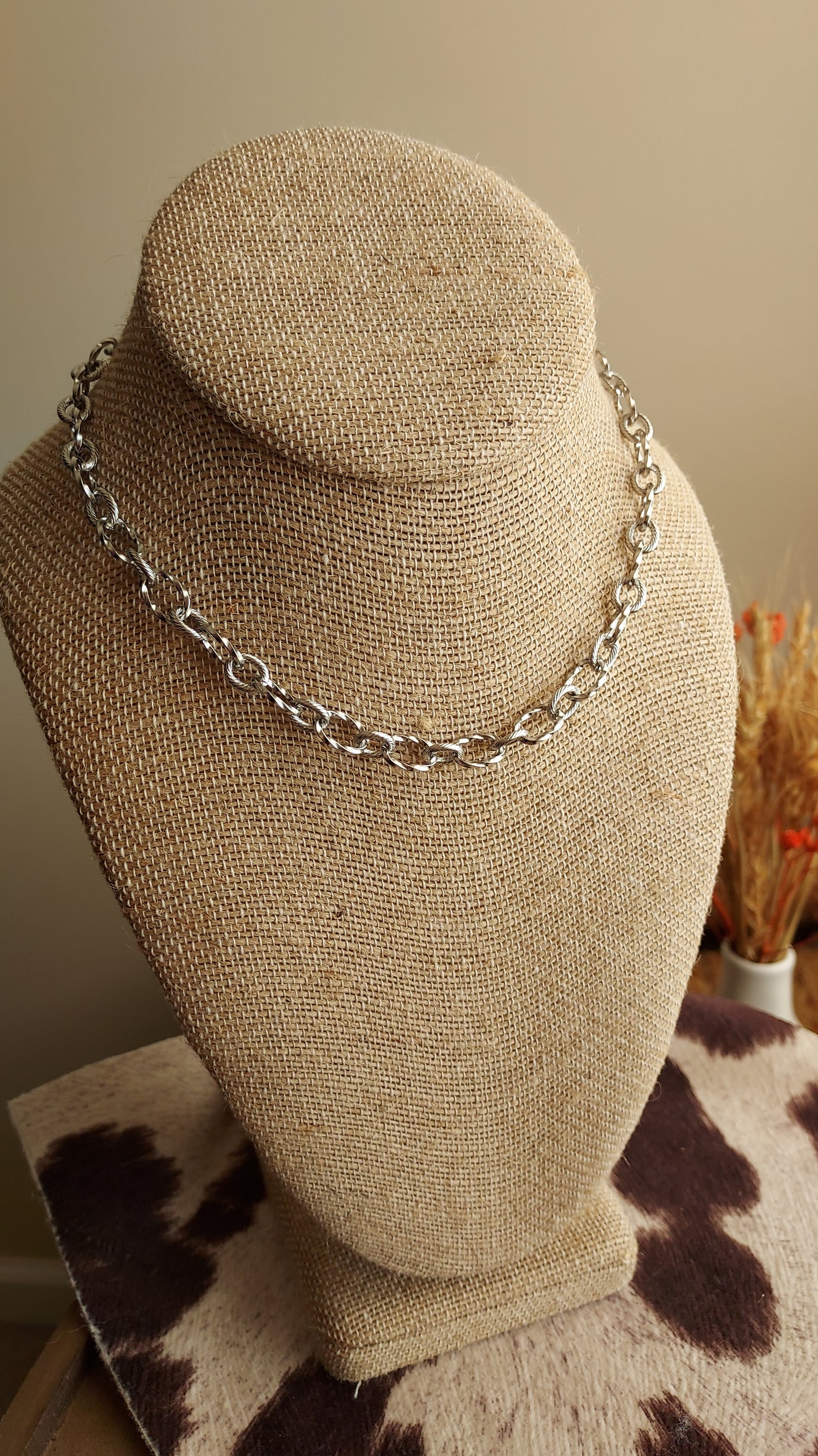 Twisted rope necklace