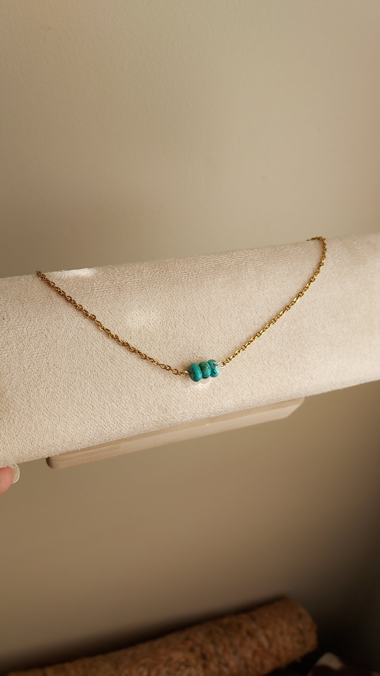 Golden coast choker