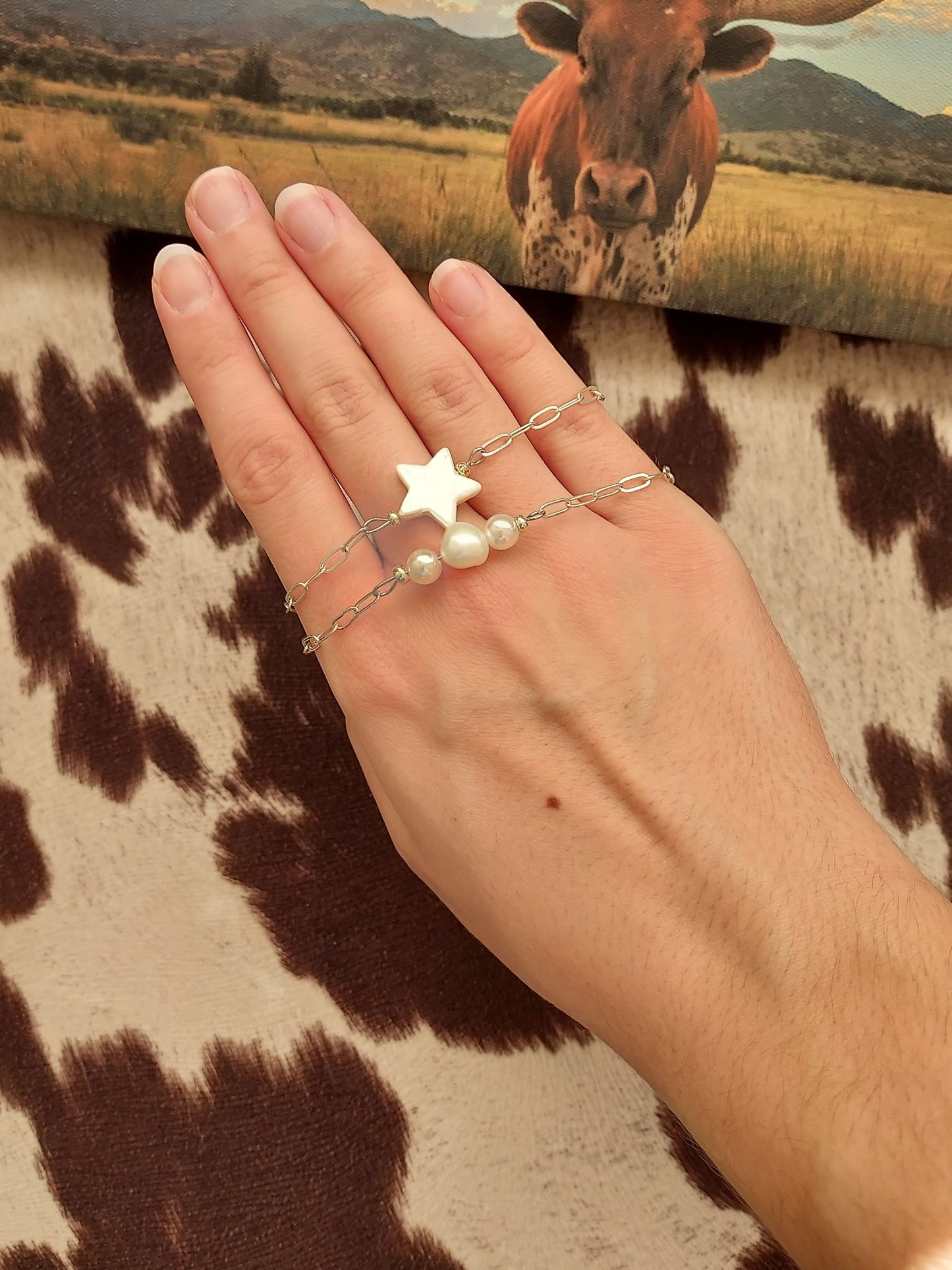 Dainty Pearly star chained bracelet