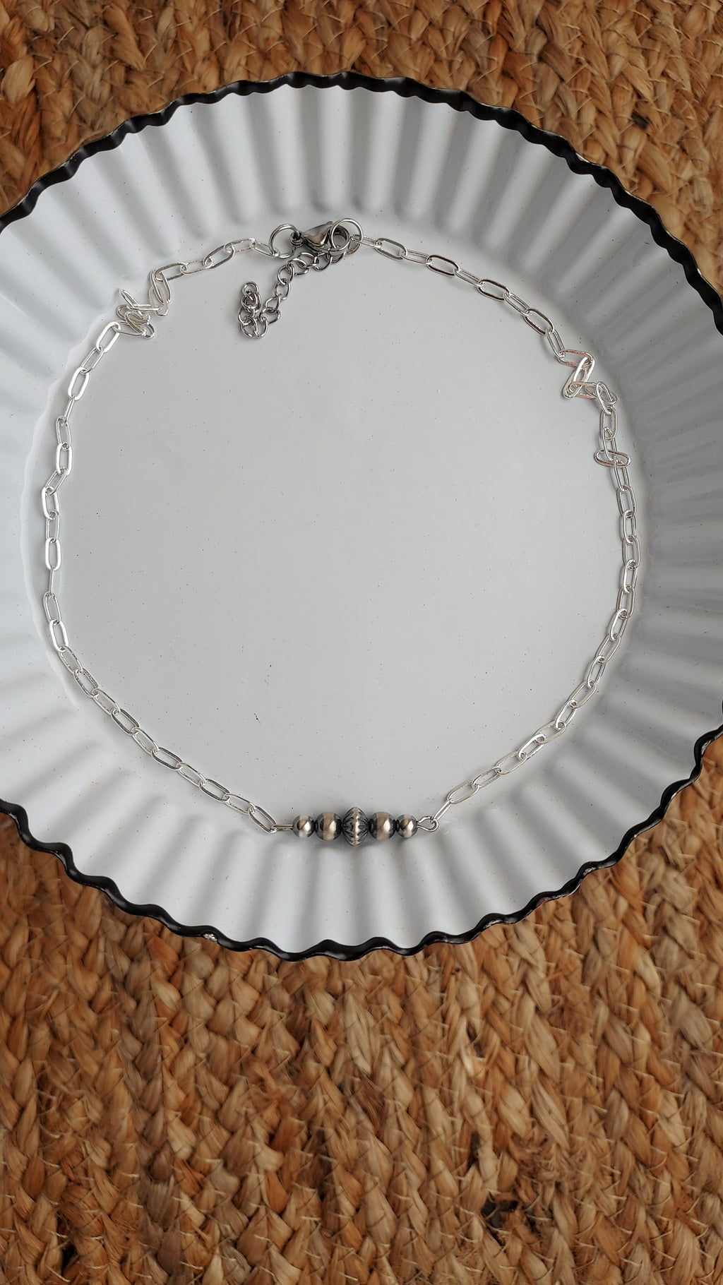 Downtown choker