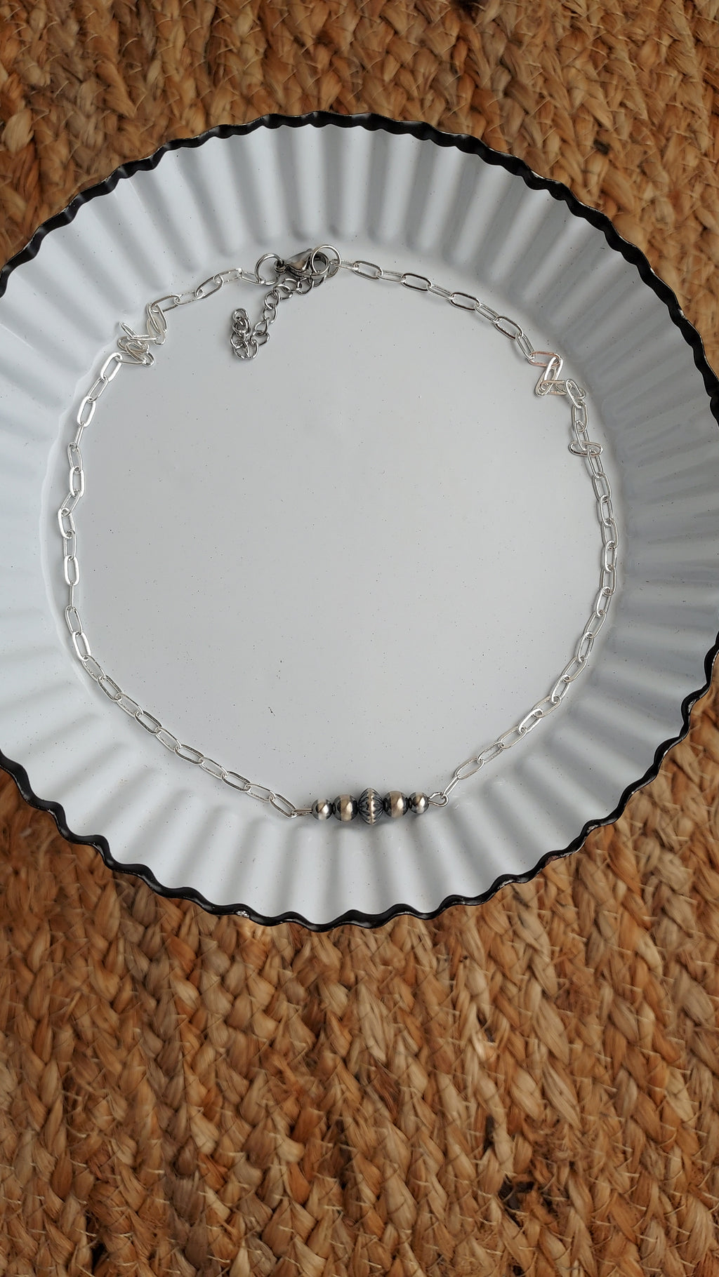 Downtown choker