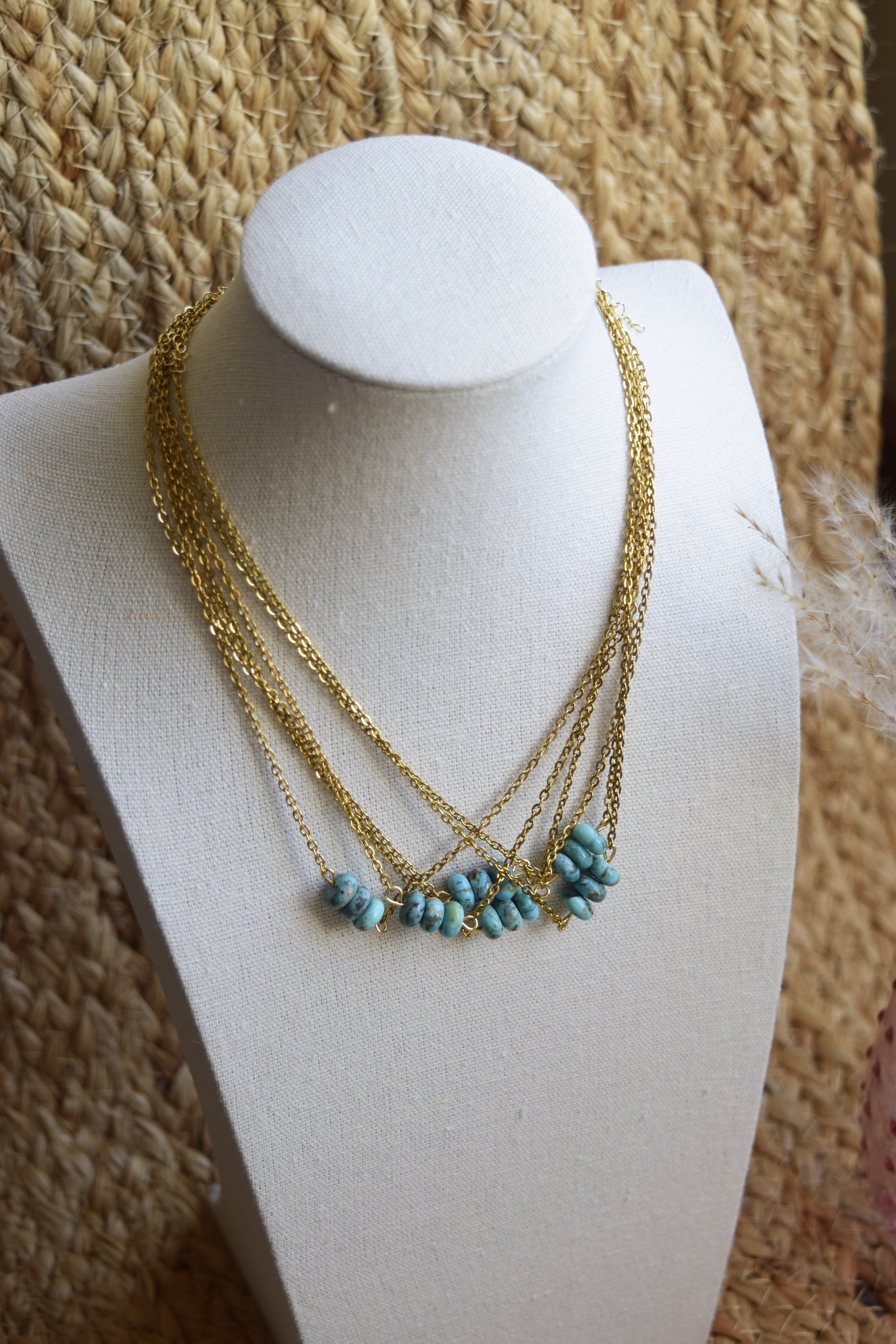 Golden coast choker