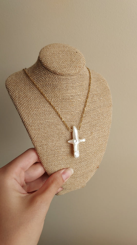 Dainty cross necklace