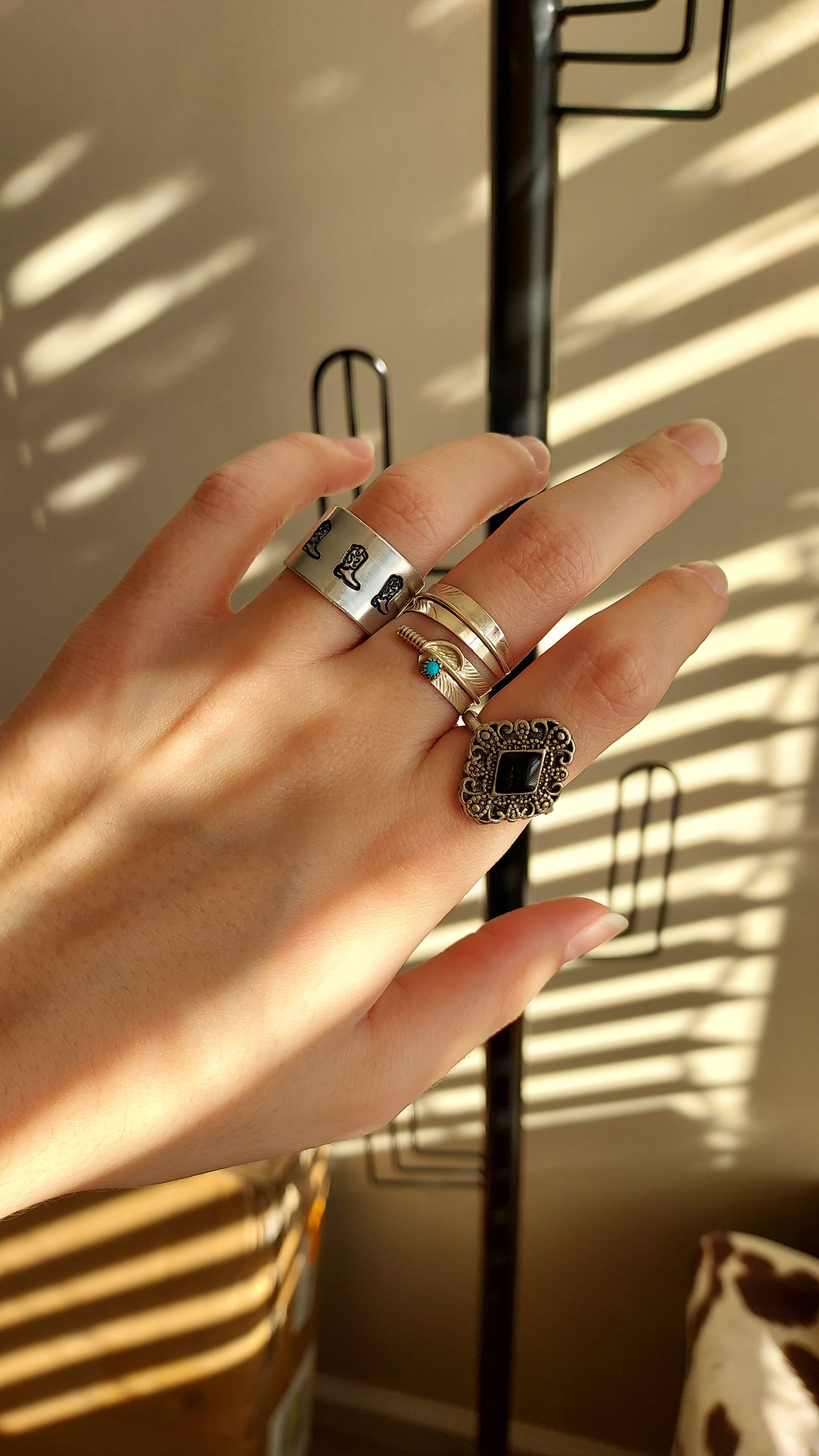 Antique metal black stone ring