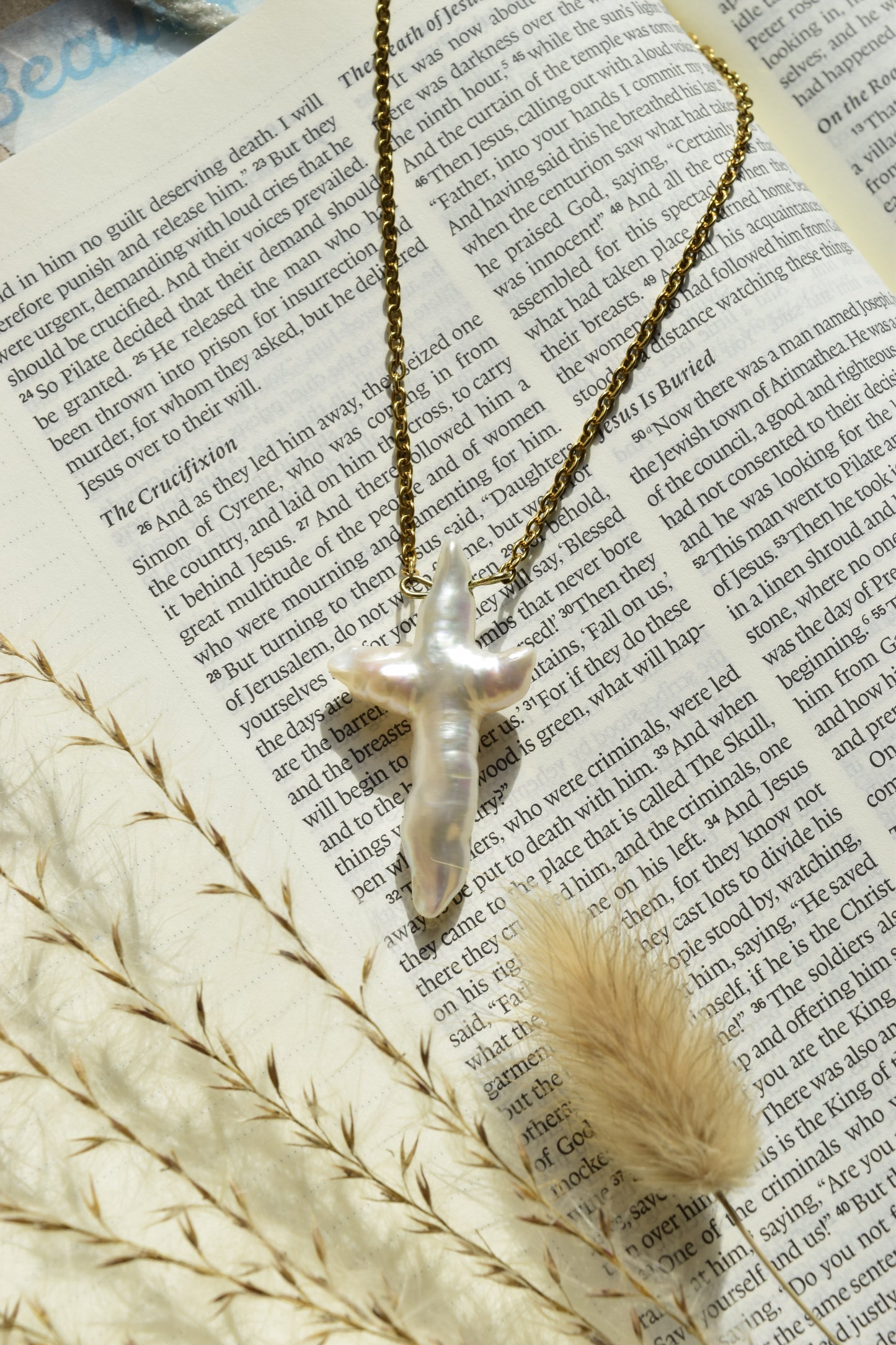 Dainty cross necklace