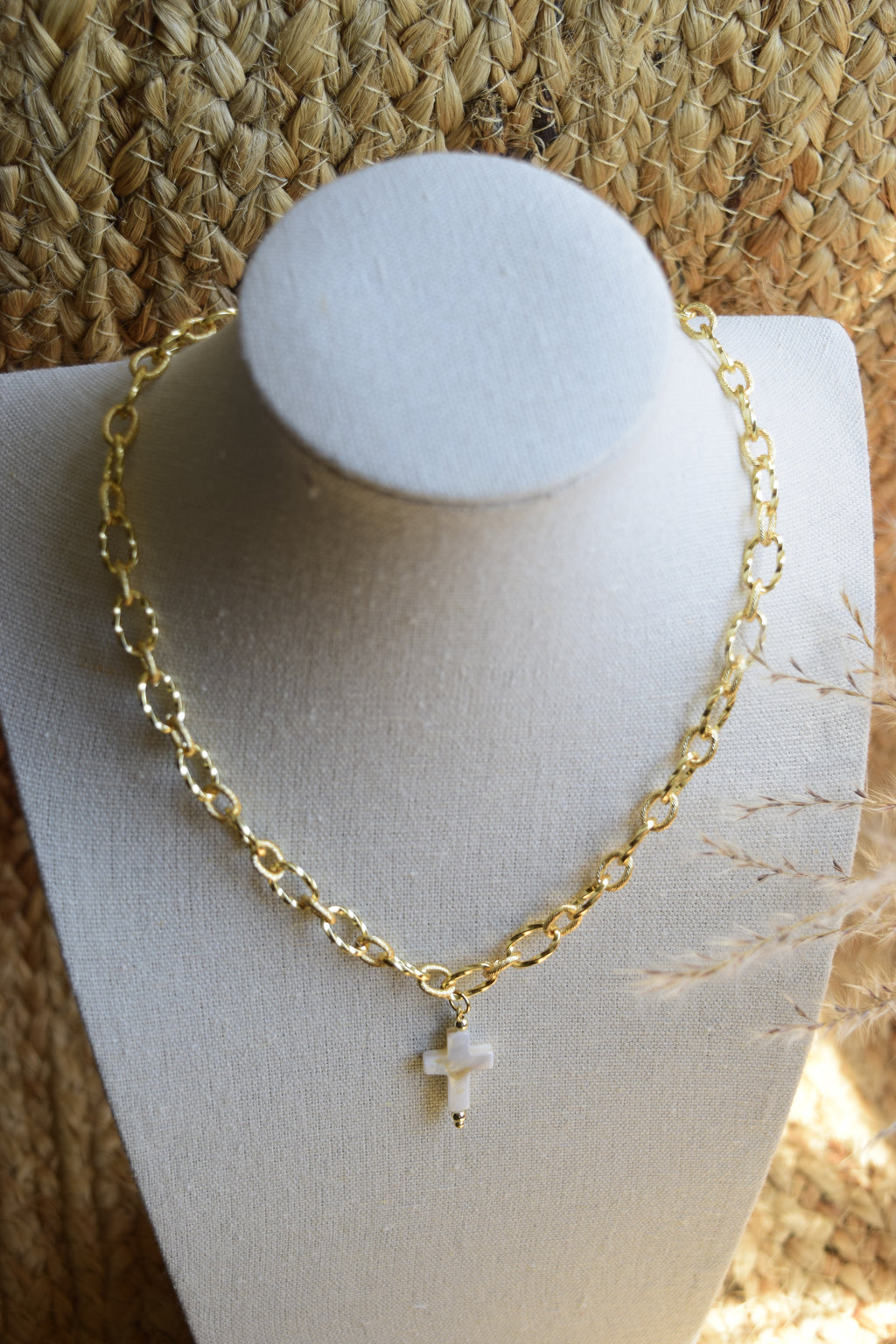 Jesus loves you necklace