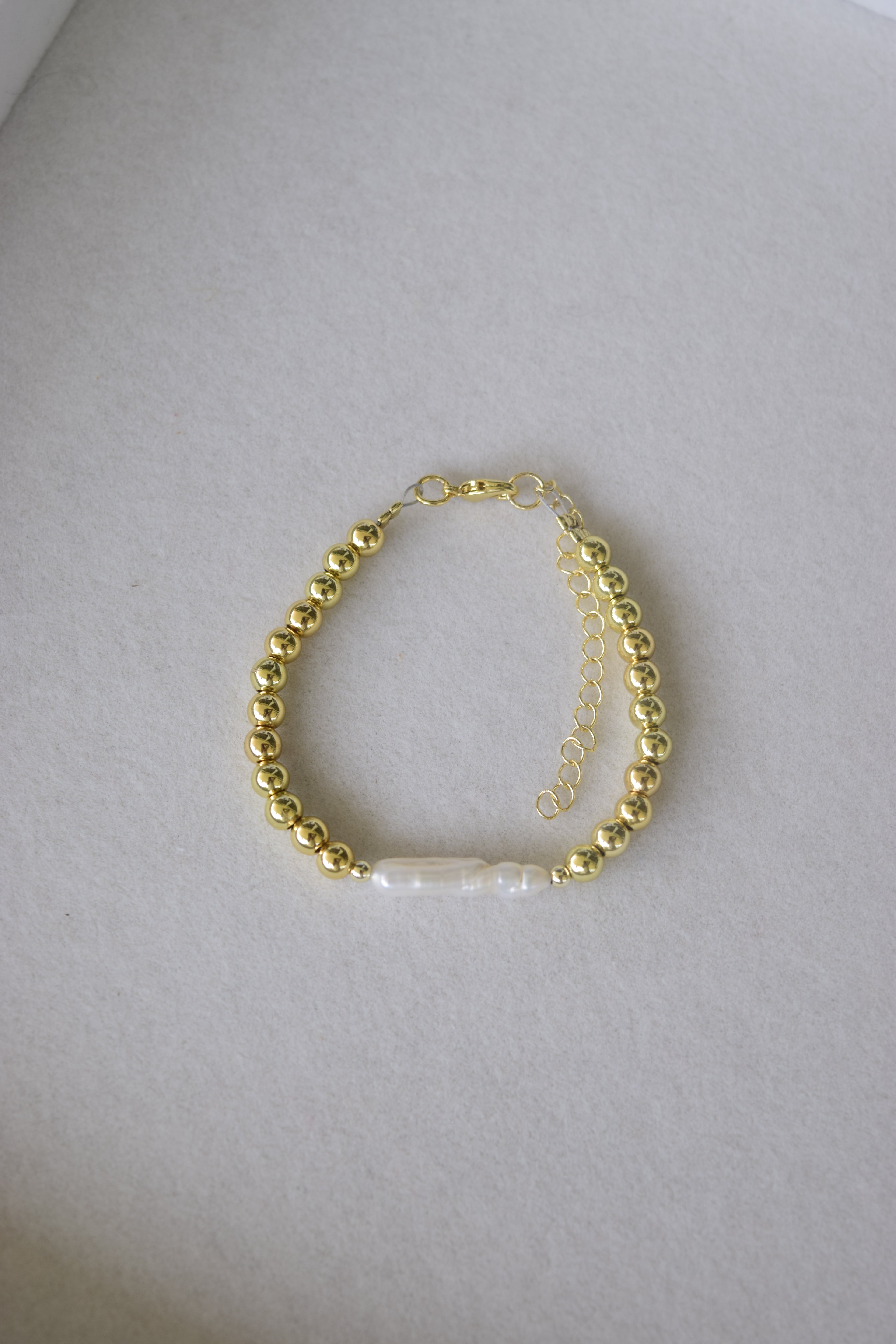 White Sands- Fresh water pearl and gold filled bracelet