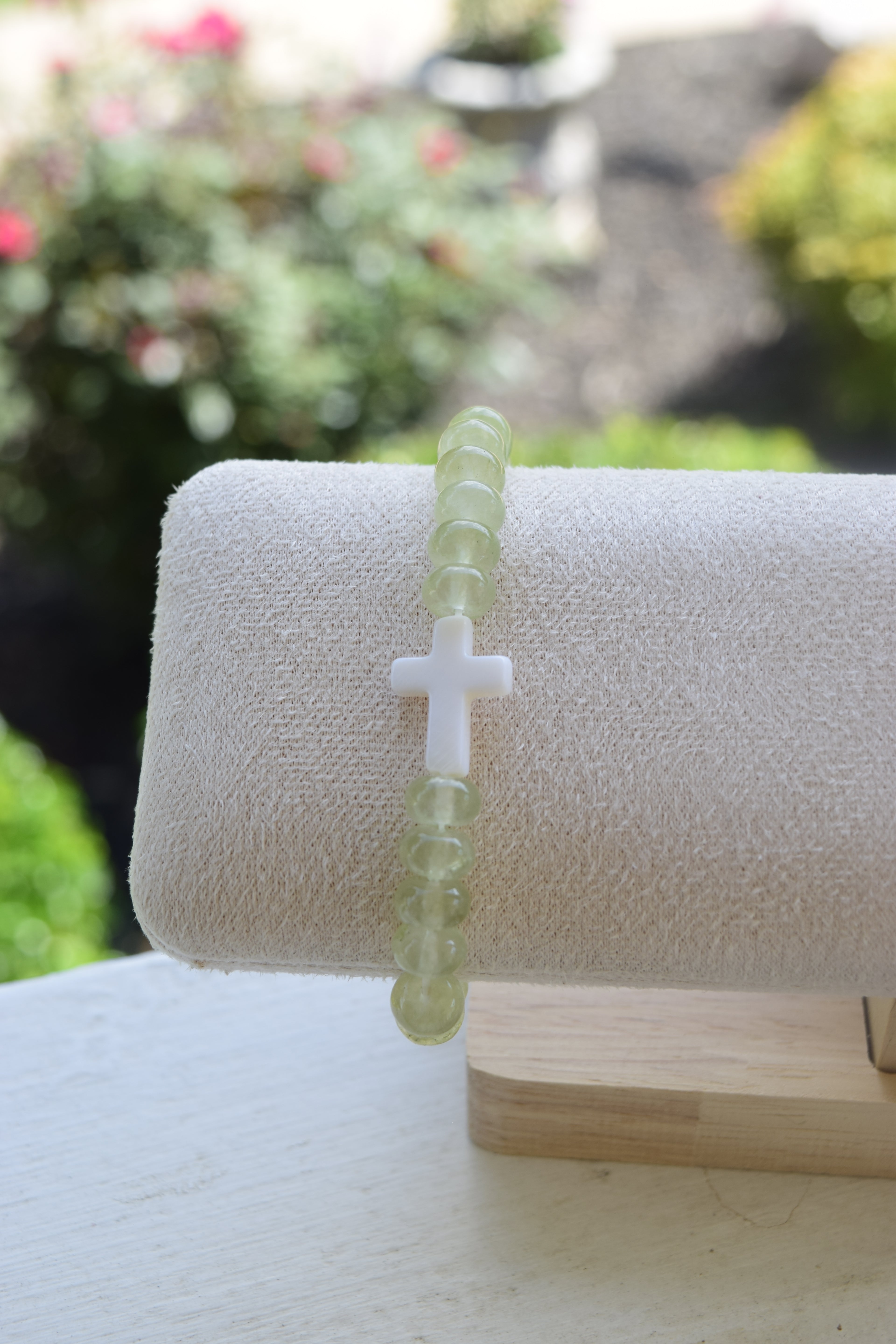 Dyed Jade and Mother of Pearl Cross stretchy bracelet