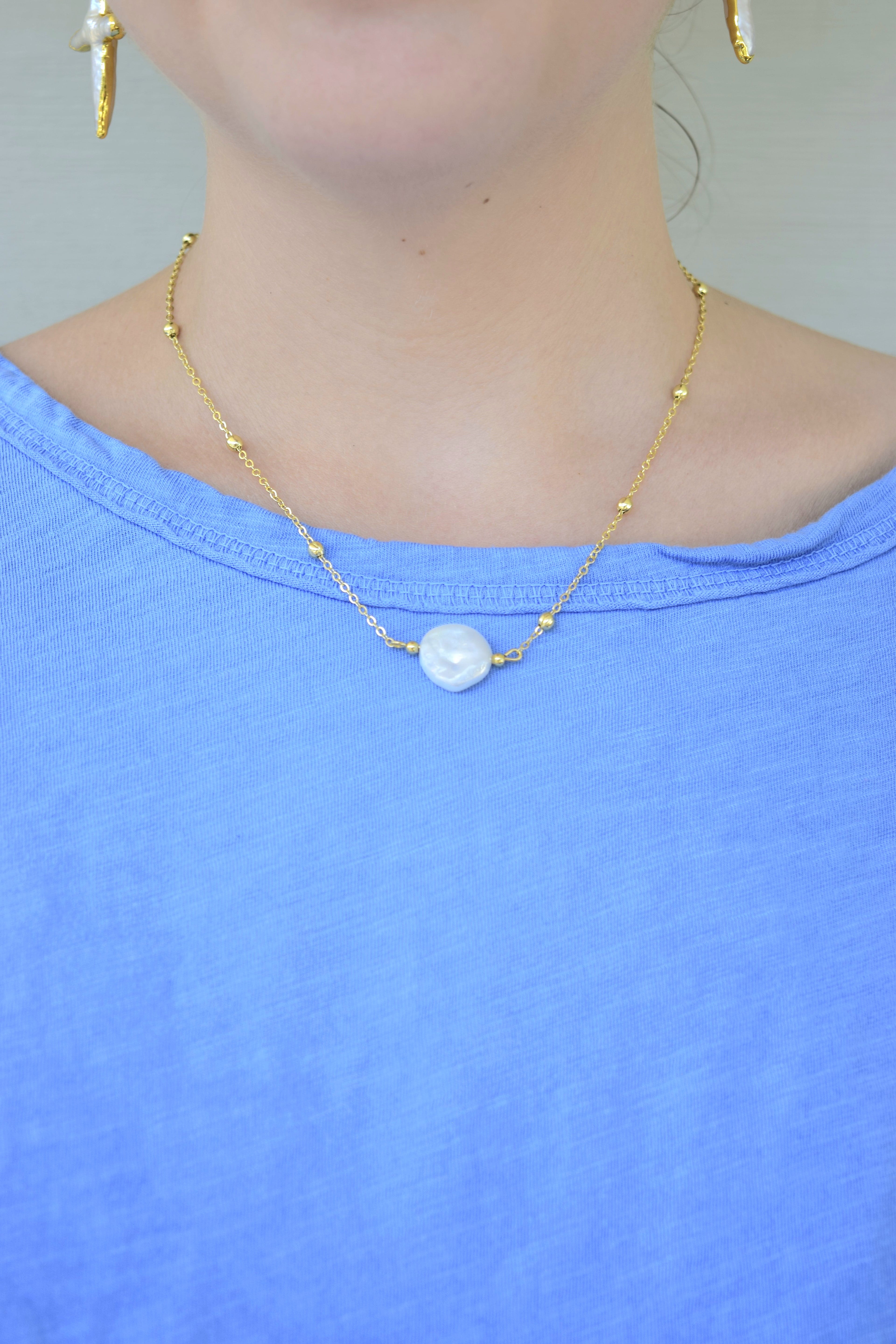 Your a Pearl Necklace in Gold