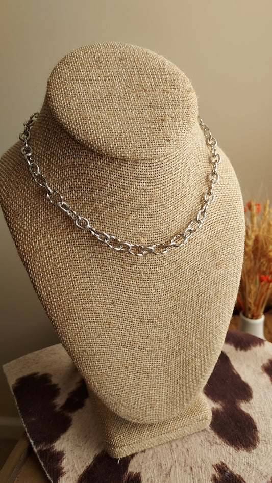 Twisted rope necklace