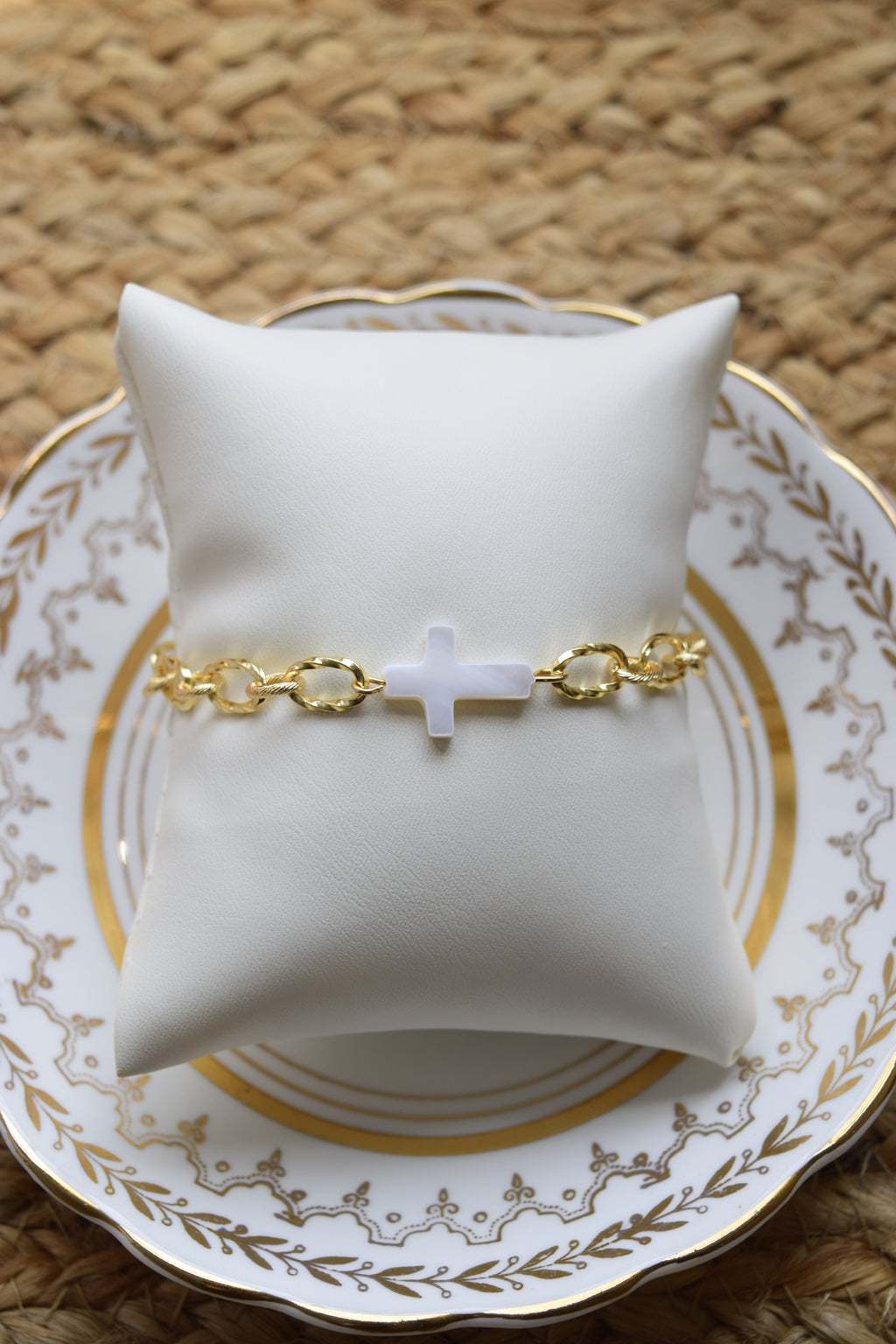 Jesus loves you bracelet