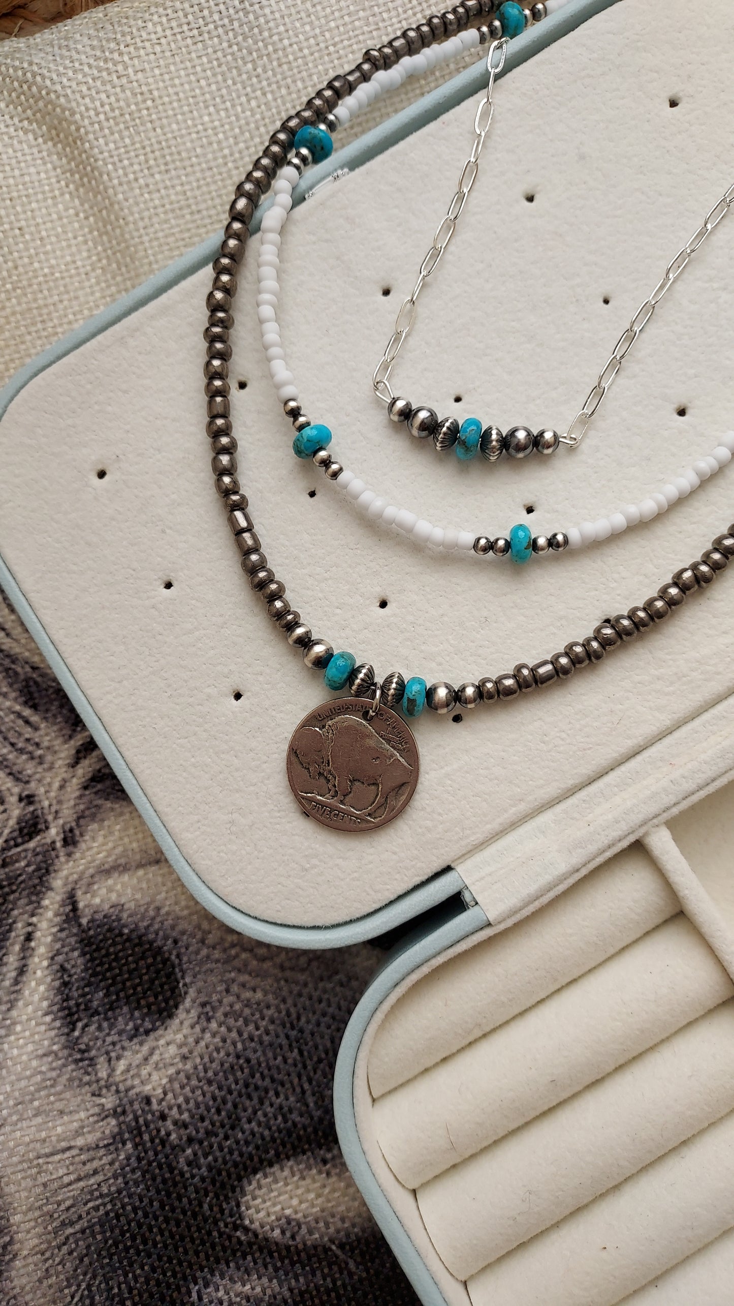 The brighter days choker