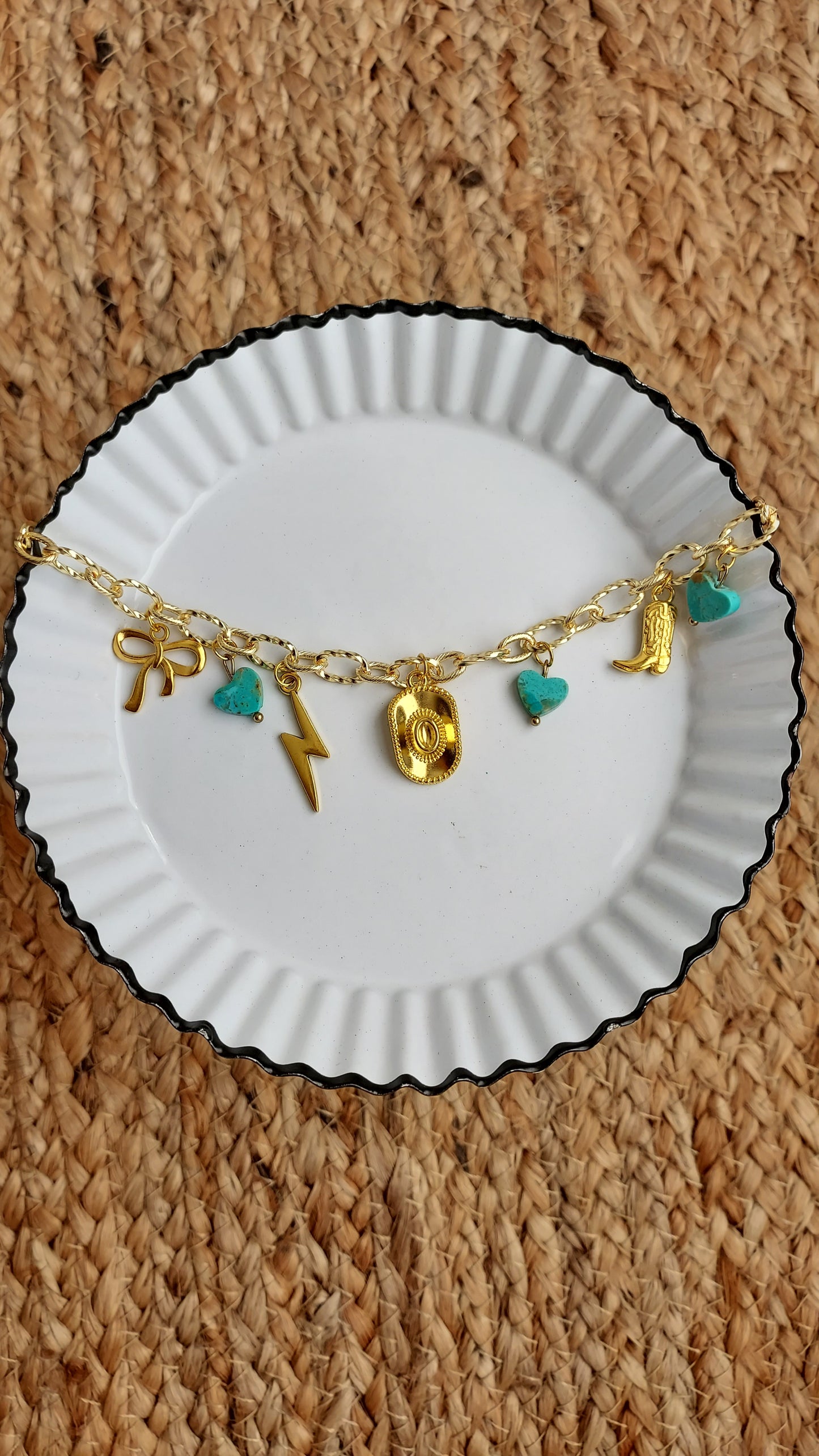 Golden hearts charm necklace