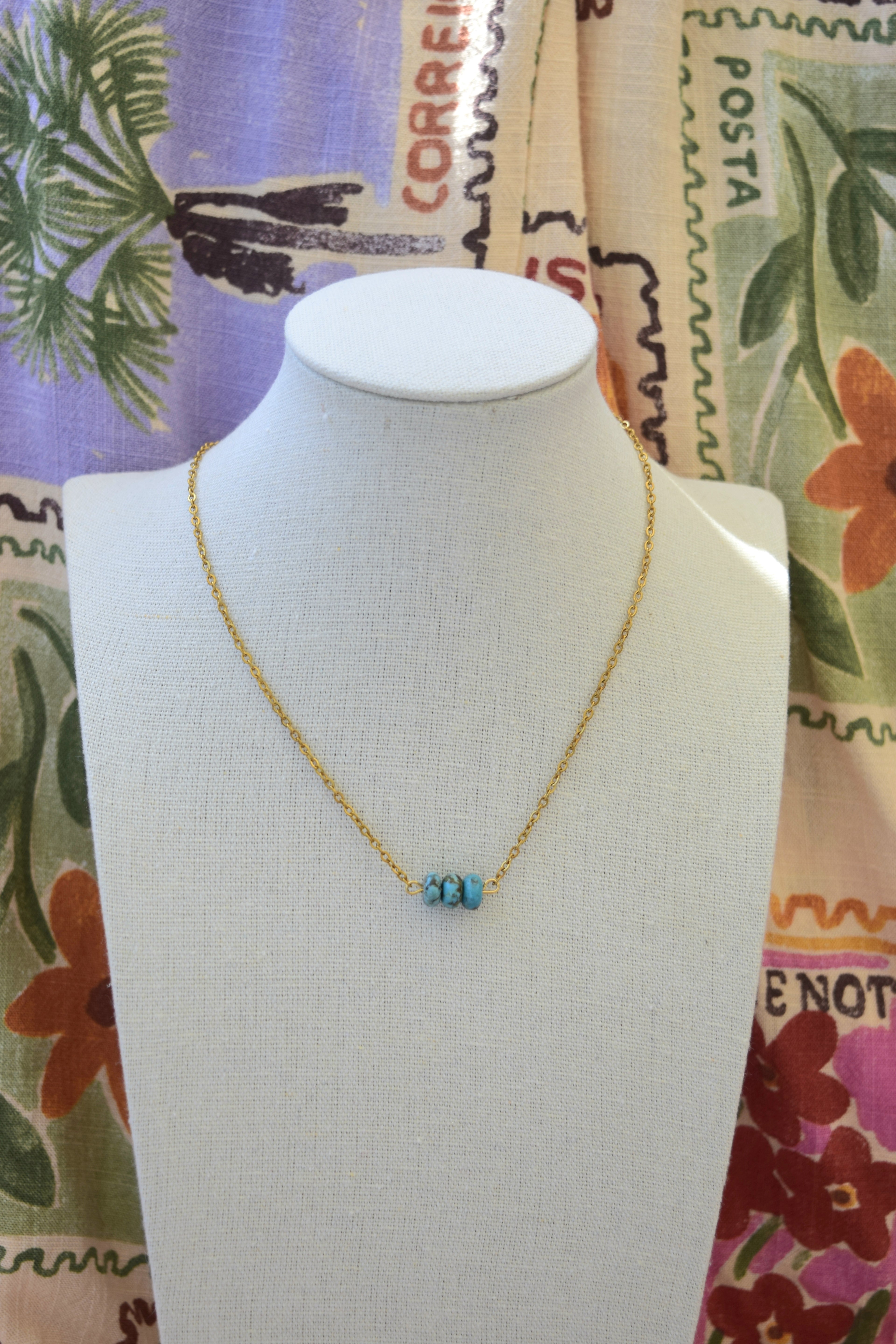 Golden coast choker