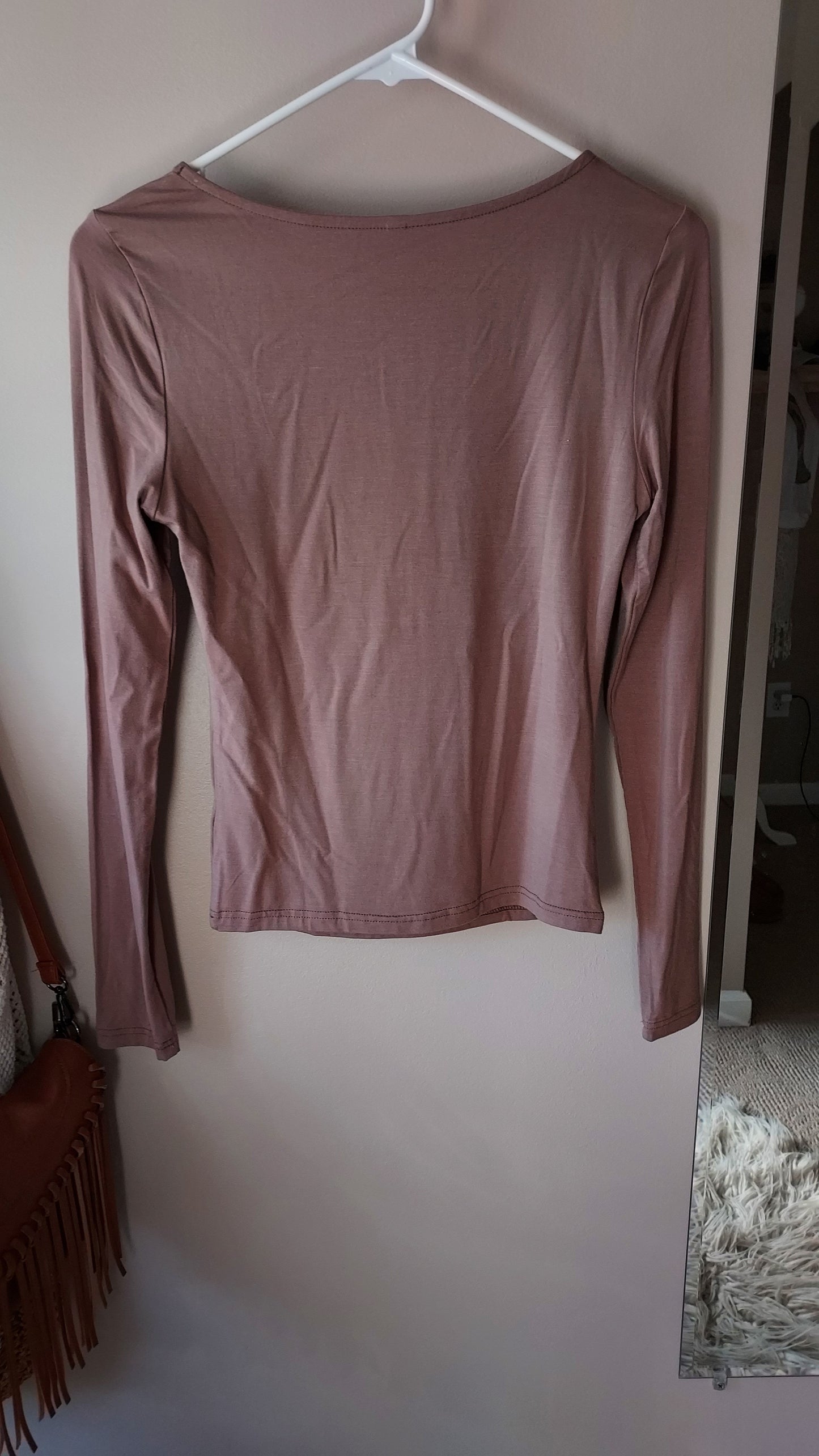 Seamless fitted square neck long sleeve tee