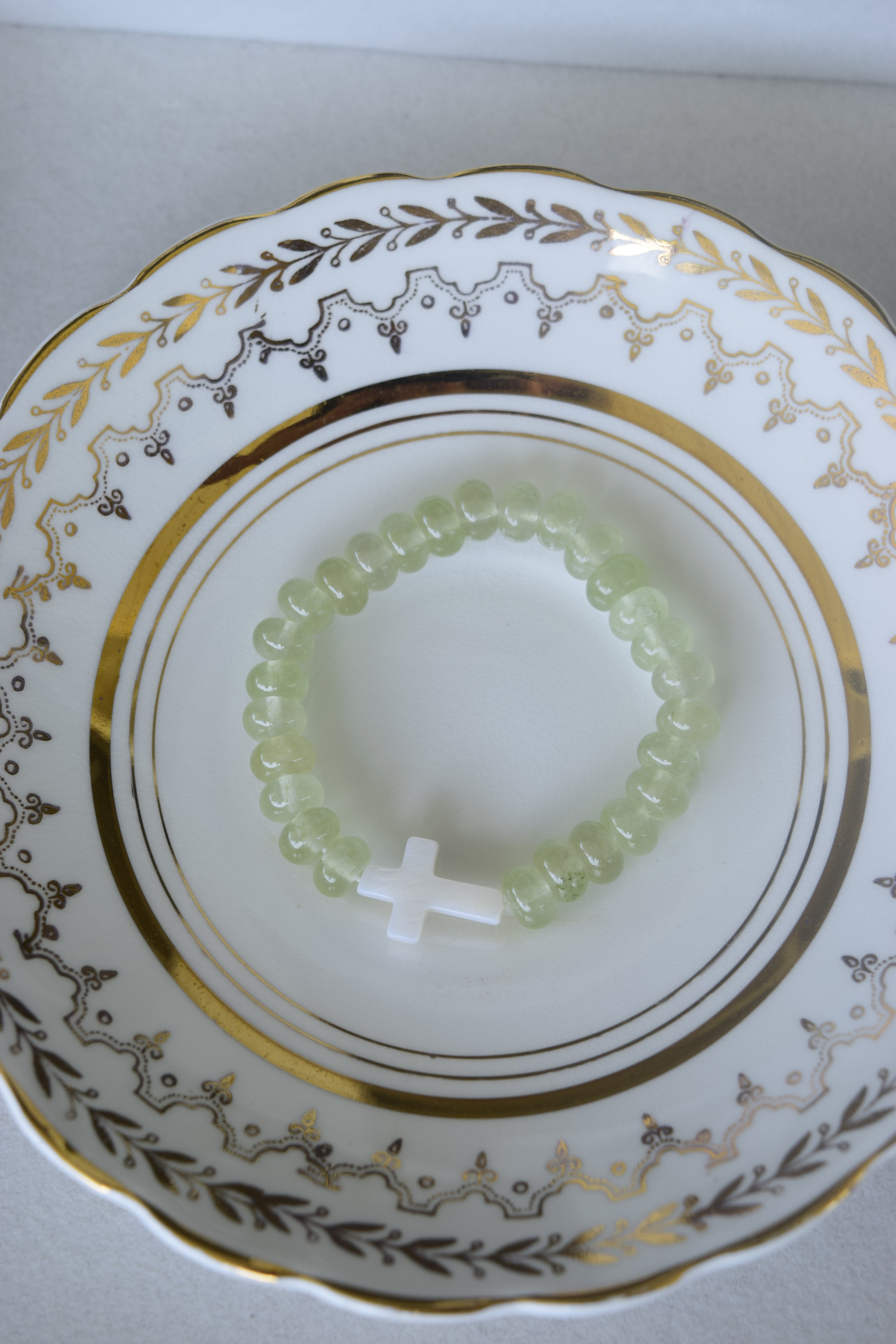Dyed Jade and Mother of Pearl Cross stretchy bracelet