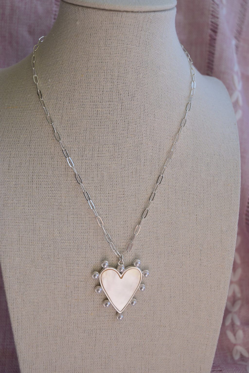 Dainty heart pendant necklace