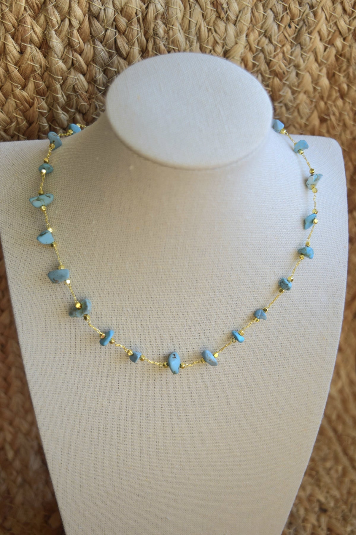 Golden Coast choker