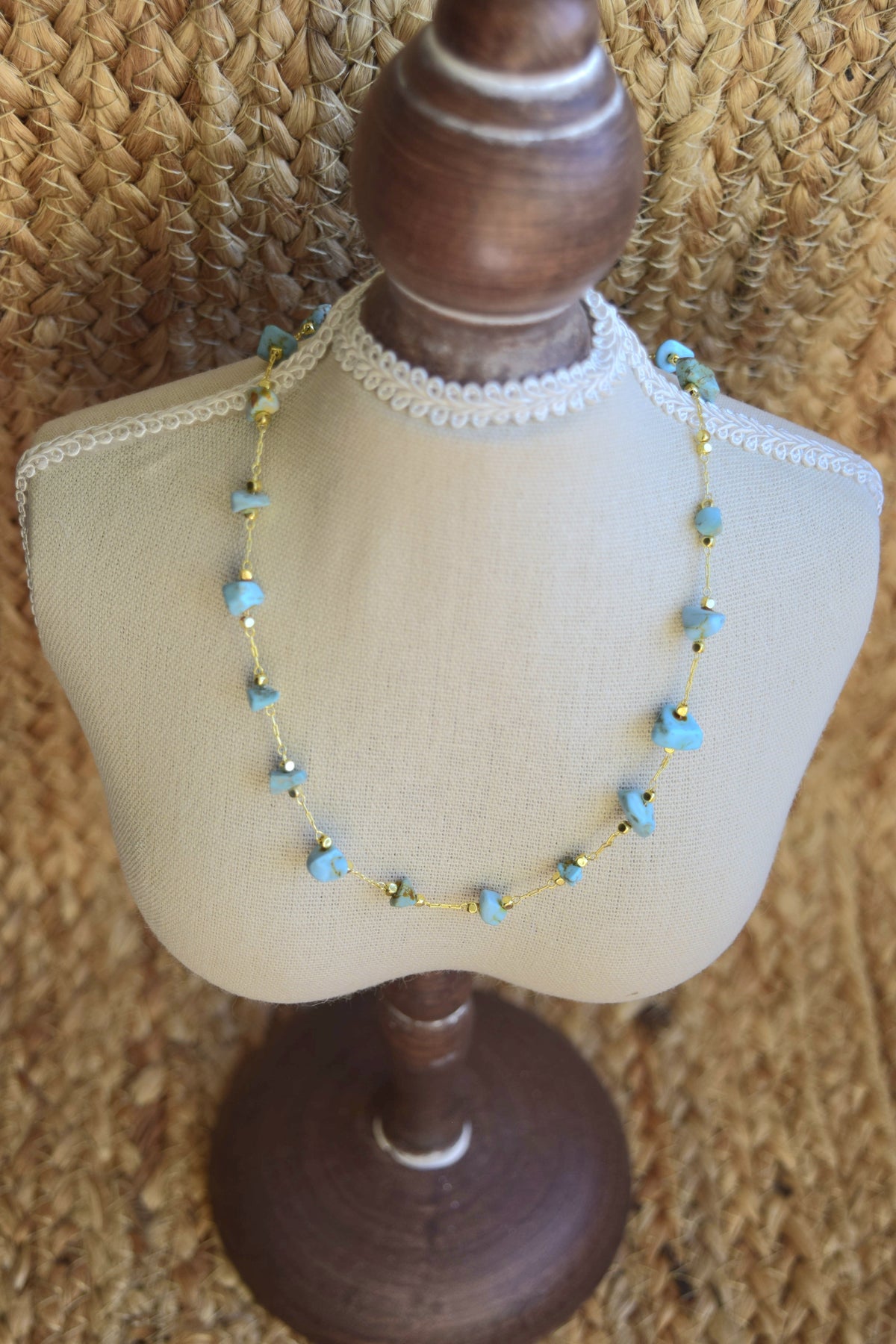 Golden Coast choker