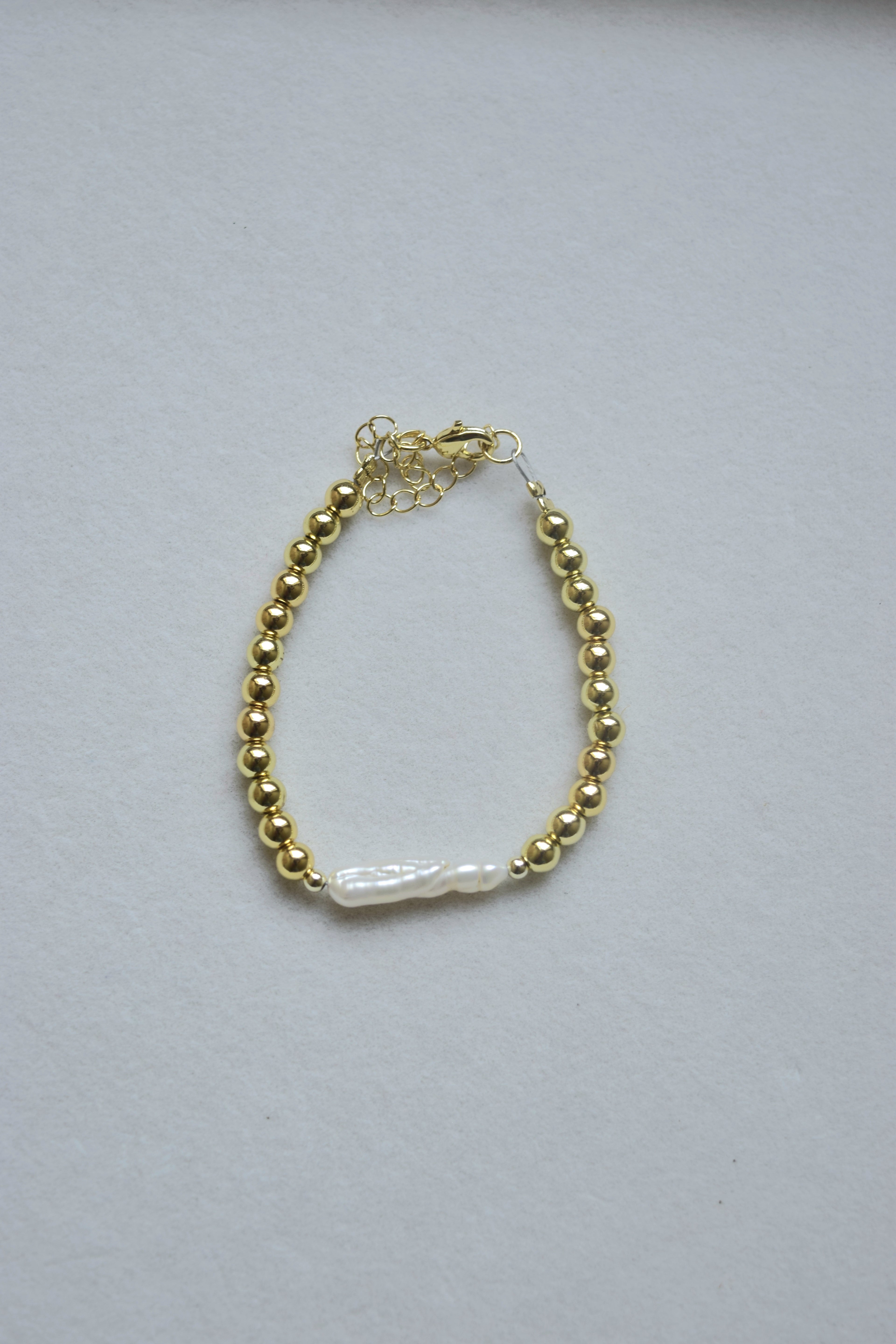 White Sands- Fresh water pearl and gold filled bracelet