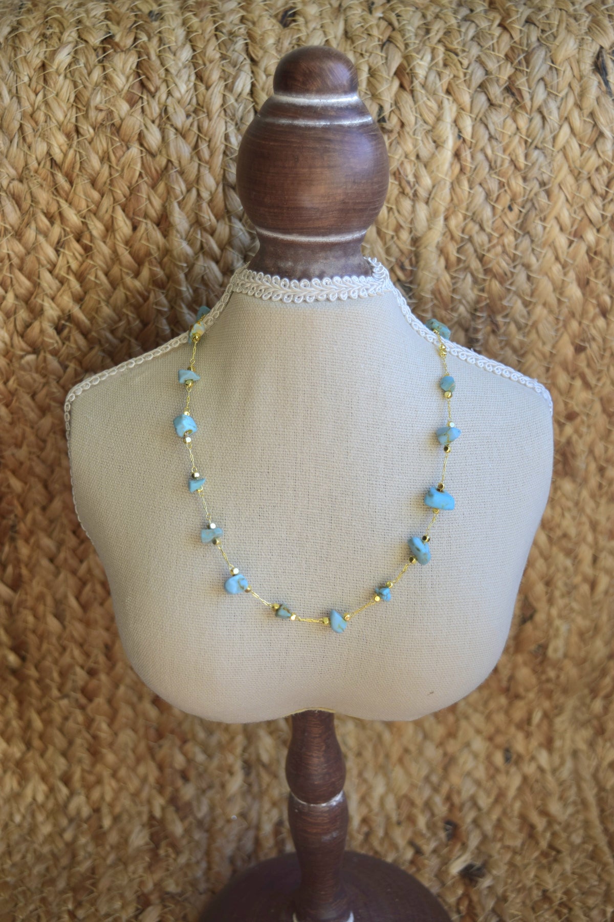Golden Coast choker