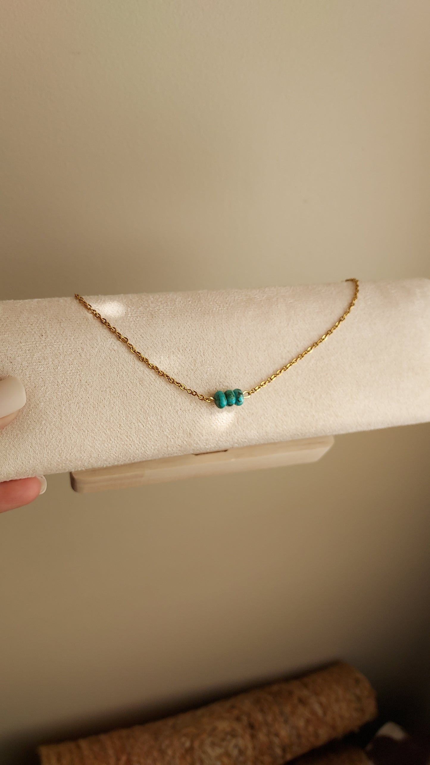 Golden coast choker