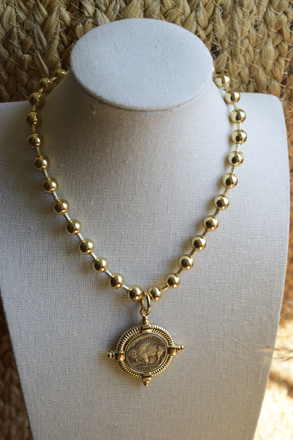 Buffalo coin pendant necklace