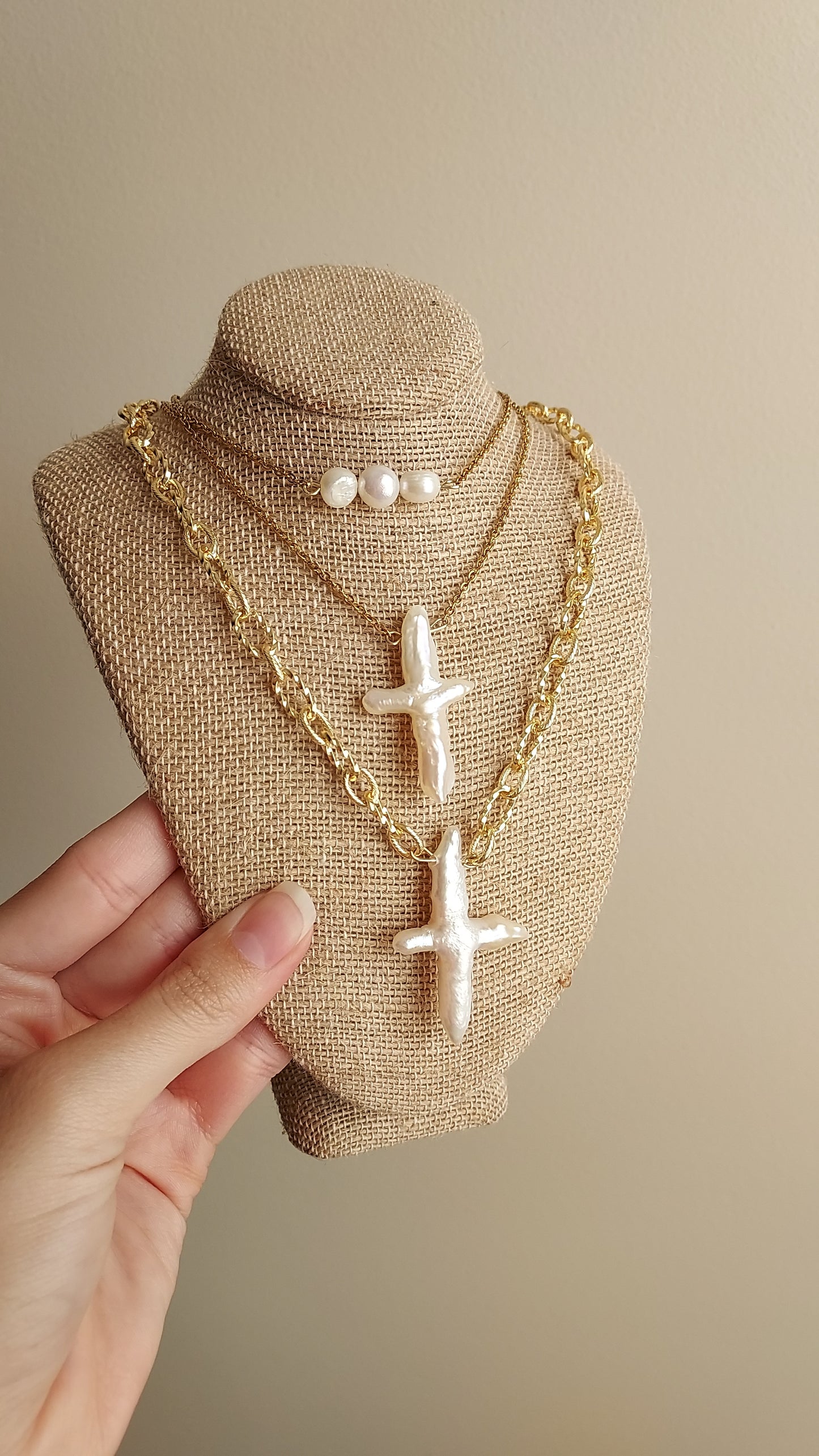 Dainty cross necklace