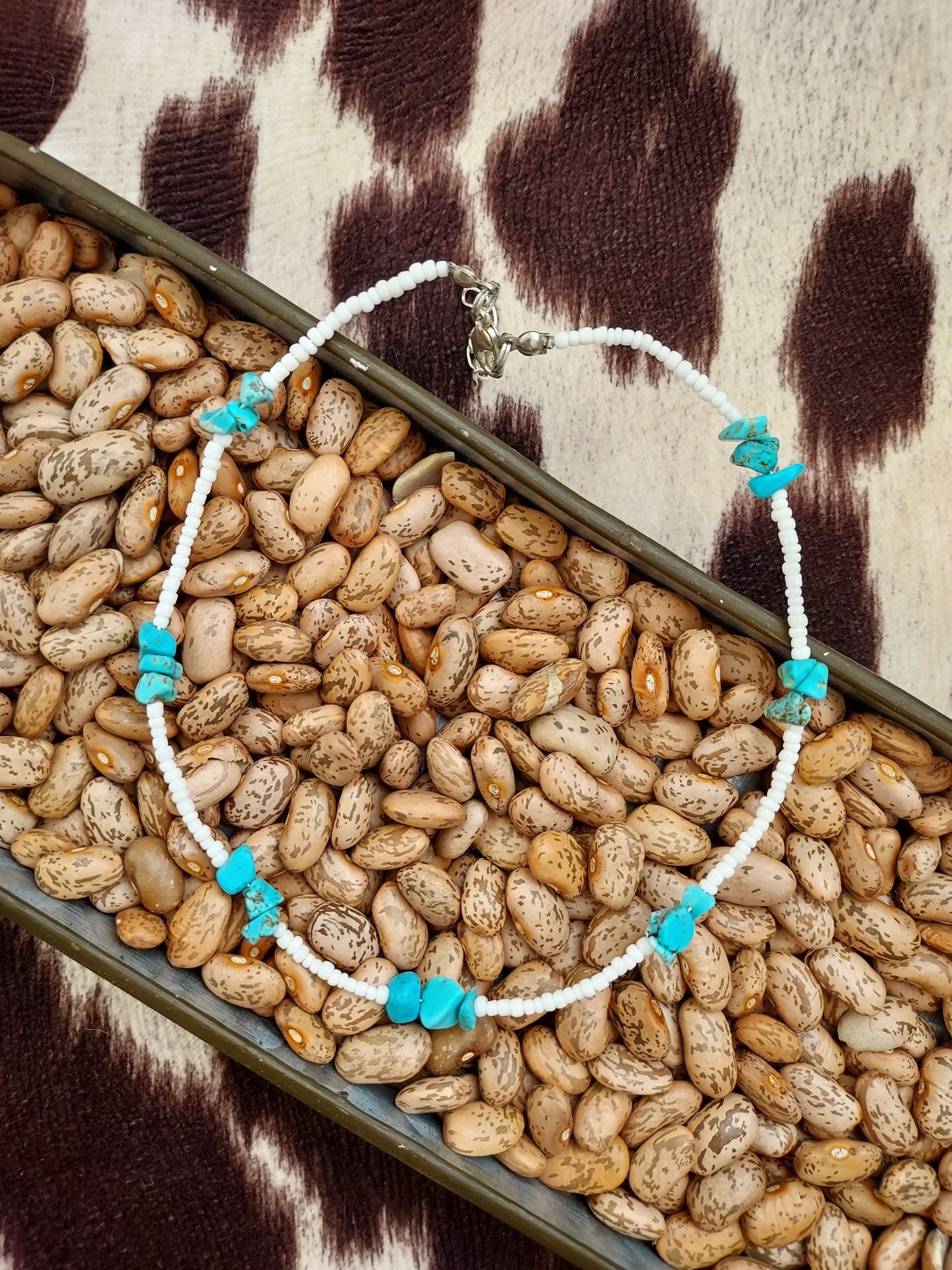 Basic turquoise choker